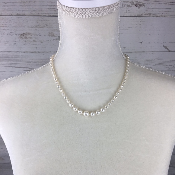 Swarovski Pearl Necklace - Picture 2 of 8